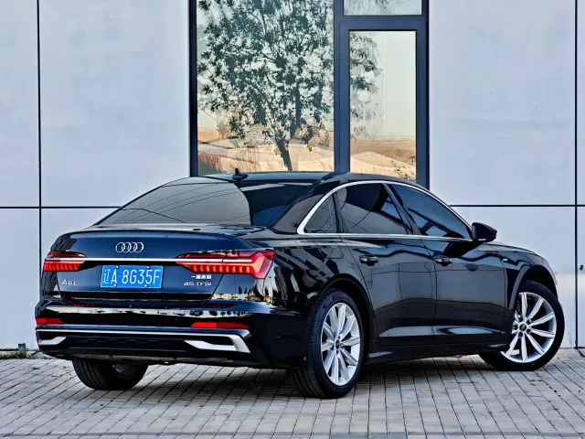 Audi A6L — Фото автомобиля 6