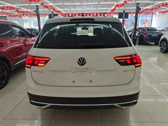 Volkswagen Tiguan L — Фото автомобиля 5