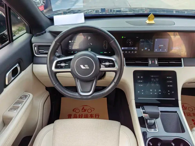 Li Auto ONE — Фото автомобиля 7