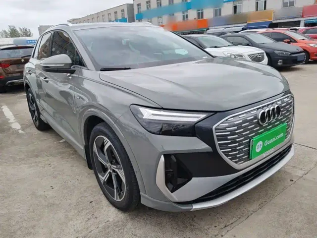 Audi Q4 e-tron — Фото автомобиля 3