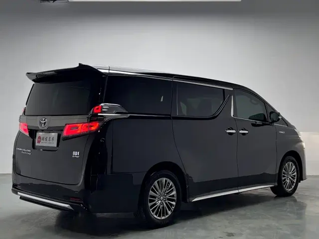 Toyota Vellfire — Фото автомобиля 20