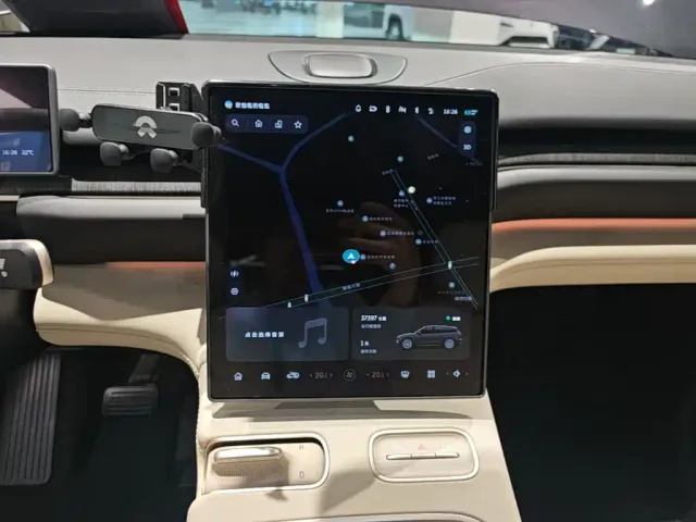 Nio ES6 — Фото автомобиля 12
