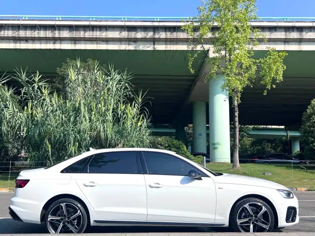 Audi A4L — Фото автомобиля 2
