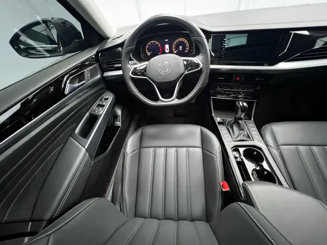 Volkswagen Passat — Фото автомобиля 9