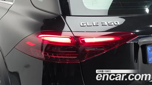 Mercedes-Benz GLE-Class — Фото автомобиля 16