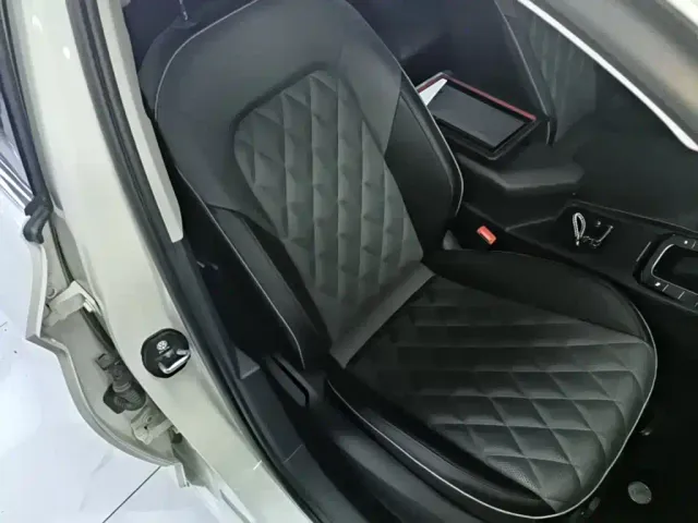 Volkswagen Sagitar — Фото автомобиля 24