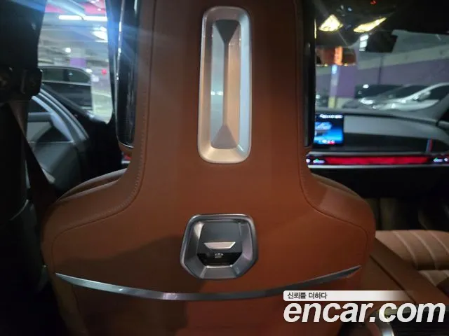 BMW 7 Series G70 — Фото автомобиля 15