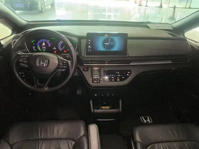 Honda Elysion — Фото автомобиля 11