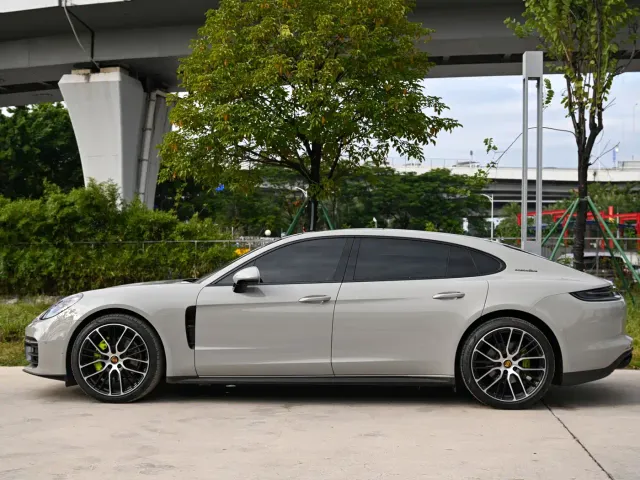 Porsche Panamera — Фото автомобиля 3