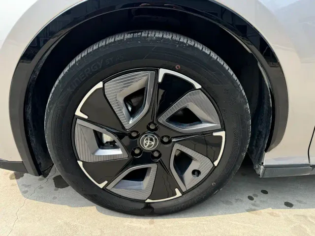 Toyota bZ3 — Фото автомобиля 5