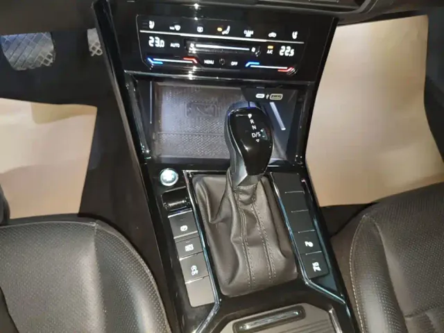 Volkswagen Passat — Фото автомобиля 13