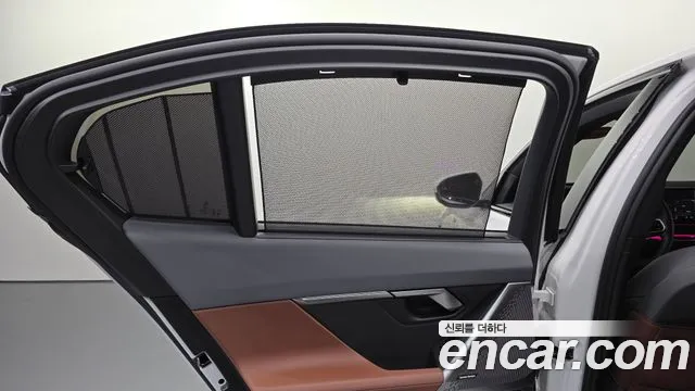 BMW 5 Series G60 — Фото автомобиля 26