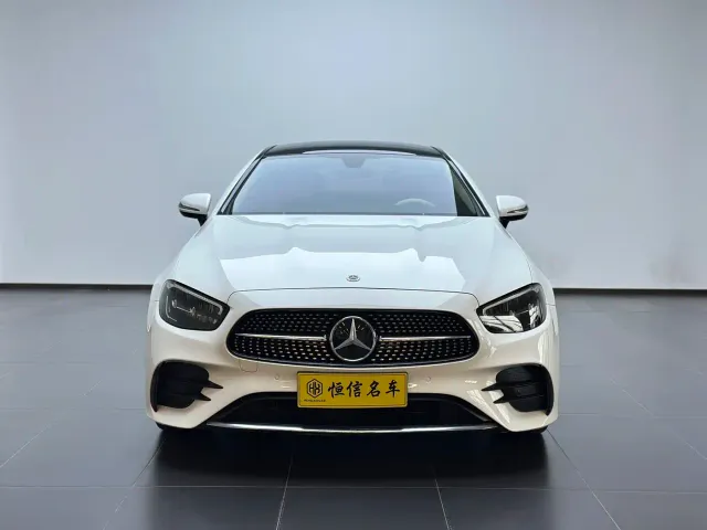 Mercedes-Benz E-Class — Фото автомобиля 2
