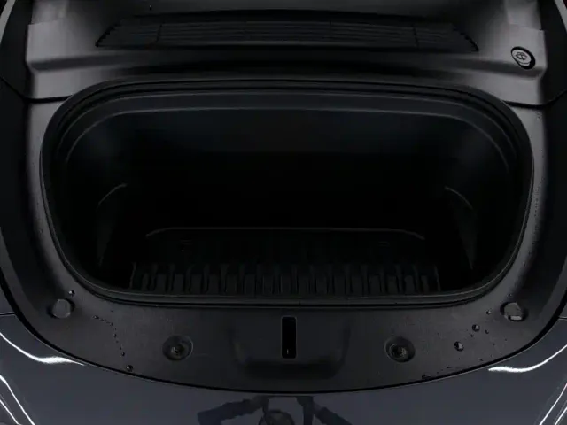 Tesla Model Y — Фото автомобиля 17