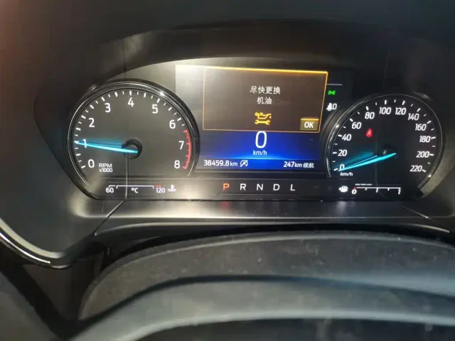 Ford Escape — Фото автомобиля 4