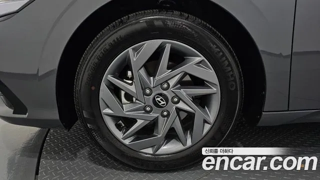 Hyundai Avante CN7 — Фото автомобиля 5