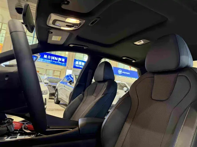 Hyundai Elantra — Фото автомобиля 13