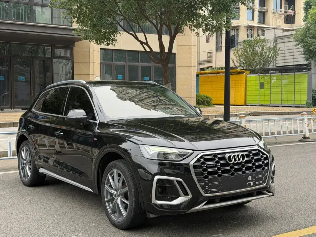 Audi Q5L — Фото автомобиля 3