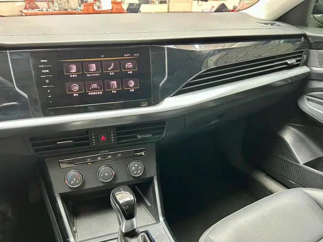 Volkswagen Passat — Фото автомобиля 15