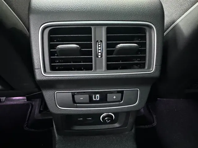 Audi Q5L — Фото автомобиля 10