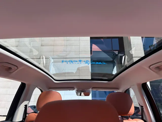 Leapmotor C10 — Фото автомобиля 14