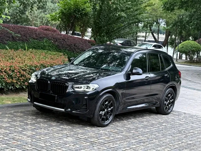 Фотография автомобиля — BMW X3
