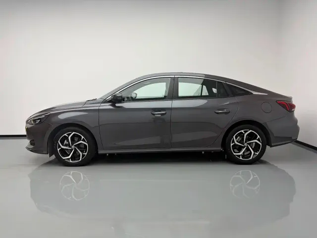 MG MG5 2025 300TGI Global Flagship — Фото автомобиля 8