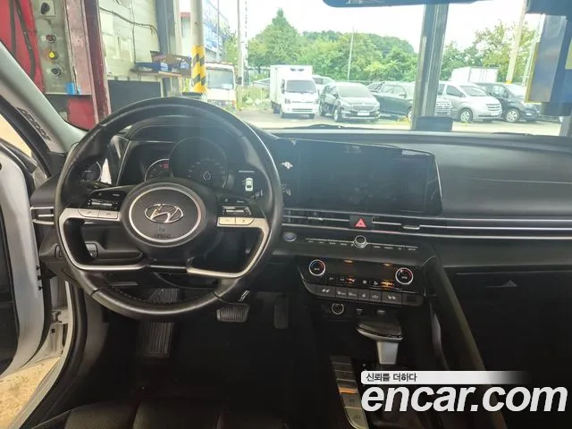 Hyundai AVANTE Avante (CN7) — Фото автомобиля 8