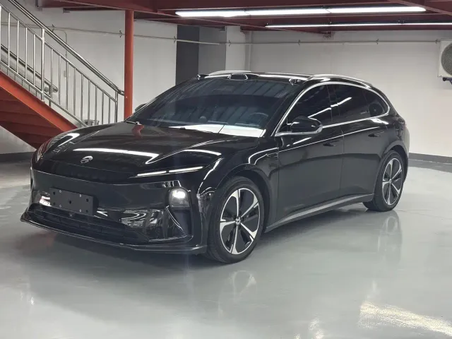 Фотография автомобиля — Nio ET5 Touring