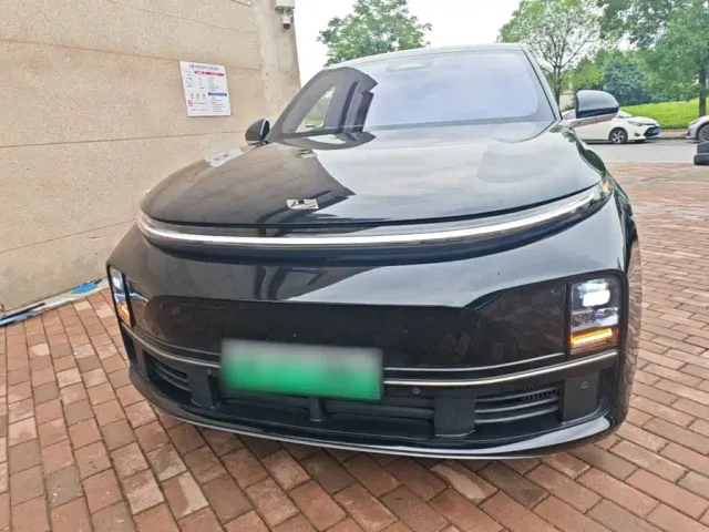 Li Auto L7 — Фото автомобиля 2