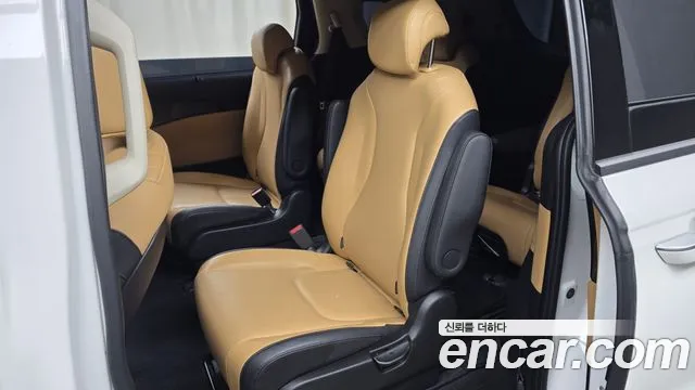 Kia Carnival 4th Gen — Фото автомобиля 18