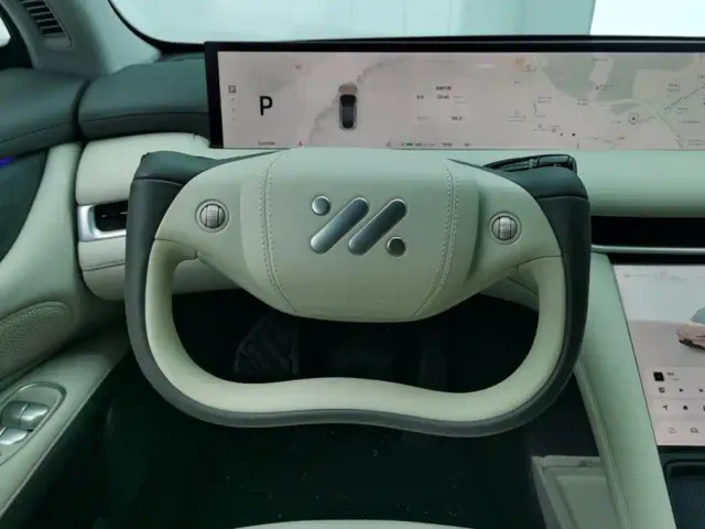 IM Motors LS6 — Фото автомобиля 15