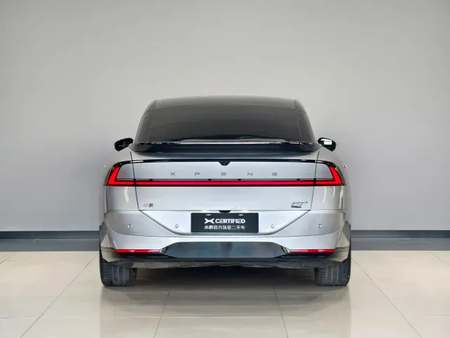 Xpeng P7+ — Фото автомобиля 4