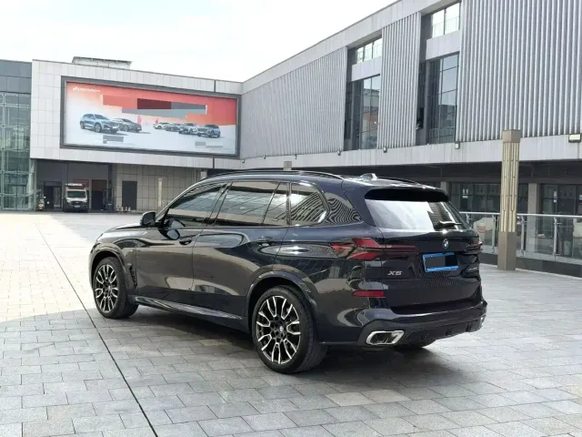 BMW X5 — Фото автомобиля 3