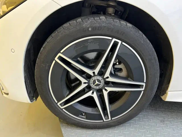 Mercedes-Benz C-Class — Фото автомобиля 8