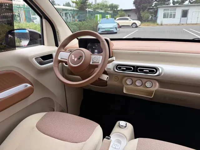 Wuling Hongguang Mini EV — Фото автомобиля 16