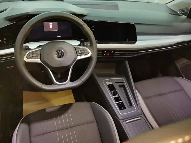 Volkswagen Golf — Фото автомобиля 12