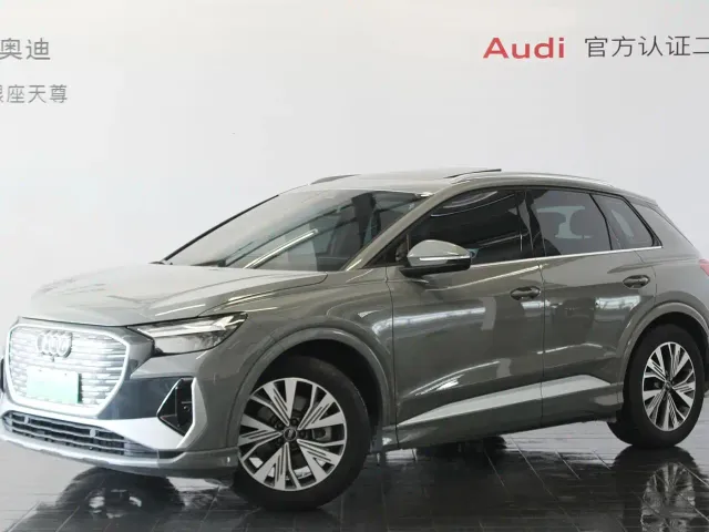 Фотография автомобиля — Audi Q4 e-tron