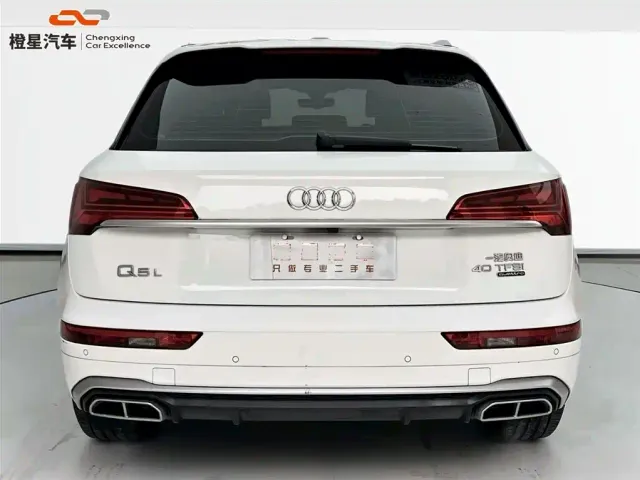 Audi Q5L — Фото автомобиля 5