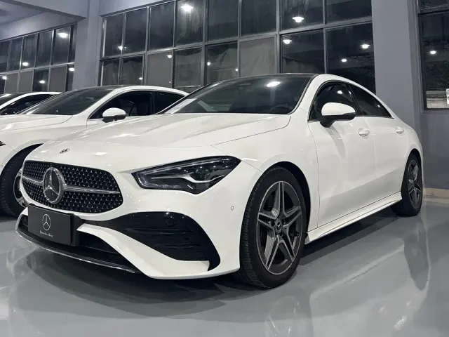 Фотография автомобиля — Mercedes-Benz CLA-Class