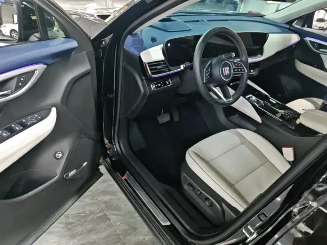 Buick Envision Plus — Фото автомобиля 15