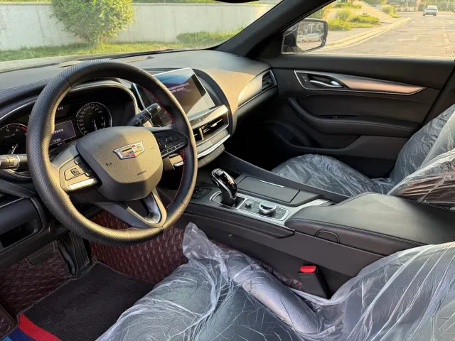 Cadillac CT5 — Фото автомобиля 10