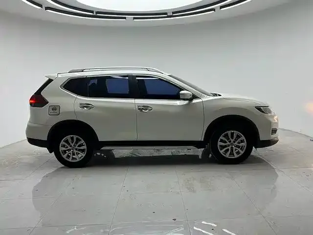 Nissan X-Trail — Фото автомобиля 8