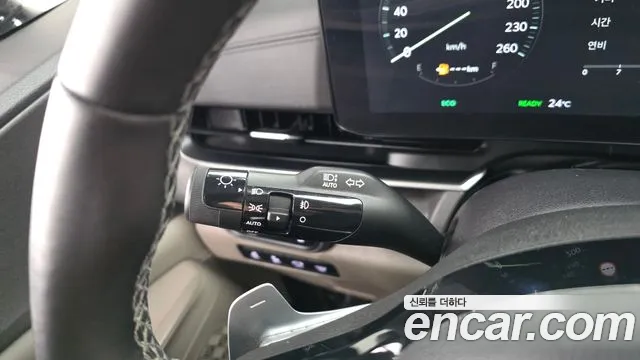 Kia Carnival Generation 4 — Фото автомобиля 16