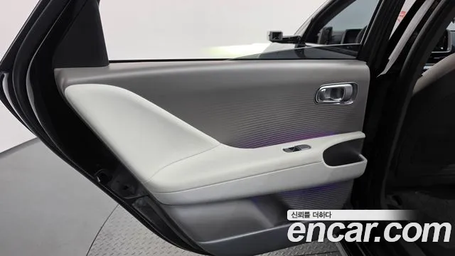 Hyundai Ioniq 6 — Фото автомобиля 14