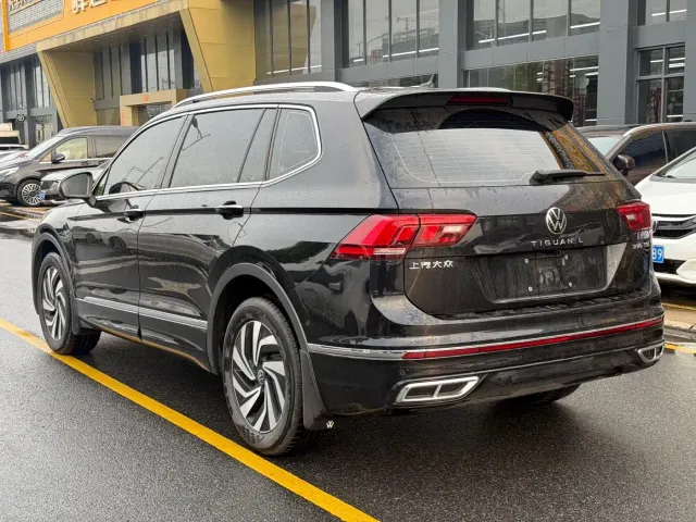 Volkswagen Tiguan L — Фото автомобиля 9