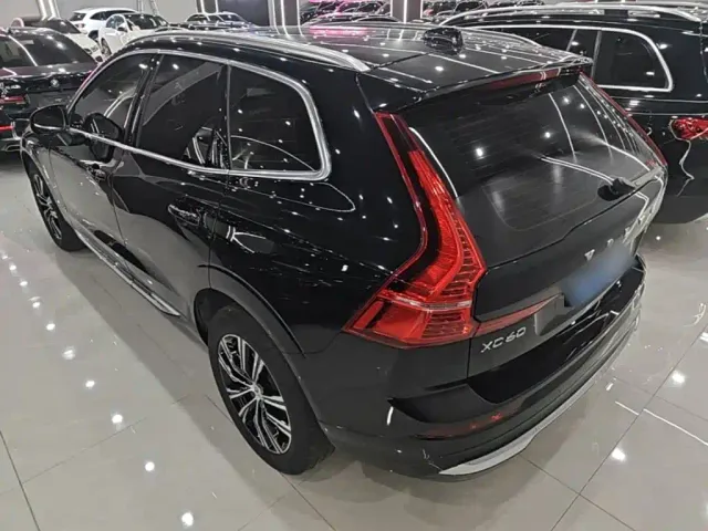 Volvo XC60 — Фото автомобиля 22