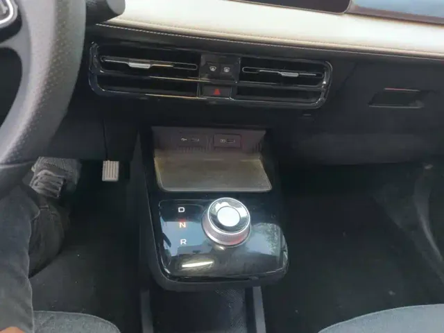 Geely Geometry E Firefly — Фото автомобиля 16