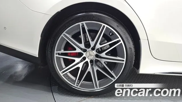 Mercedes-Benz AMG GT 4 двери 43 4MATIC+ — Фото автомобиля 3