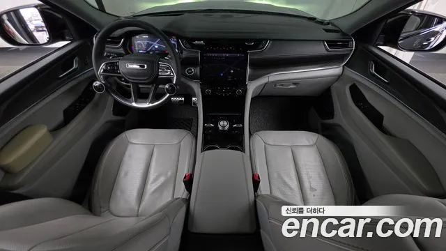 Jeep Cherokee — Фото автомобиля 10